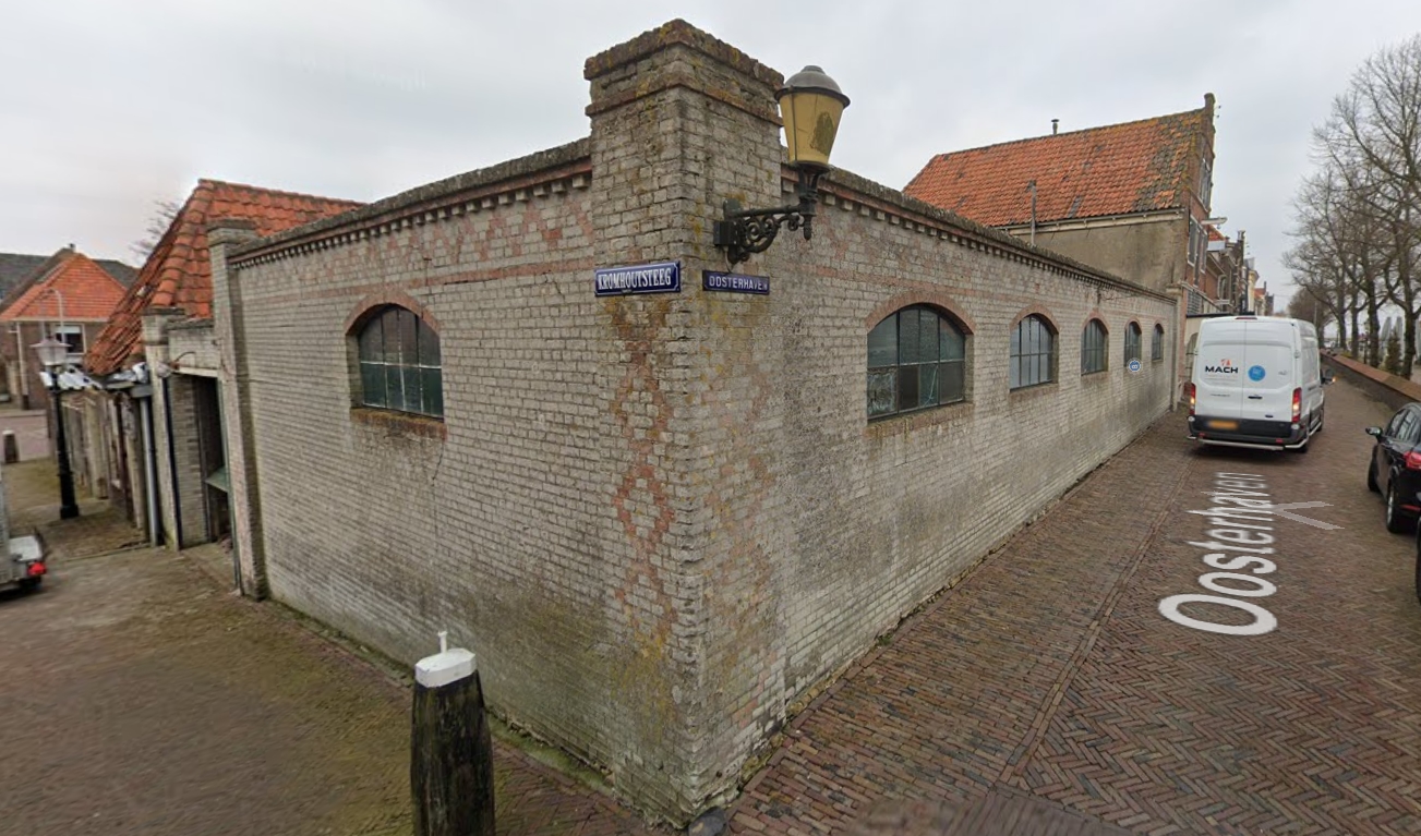 Medemblik verleent vergunning voor slopen muur en bijgebouw Oosterhaven 22